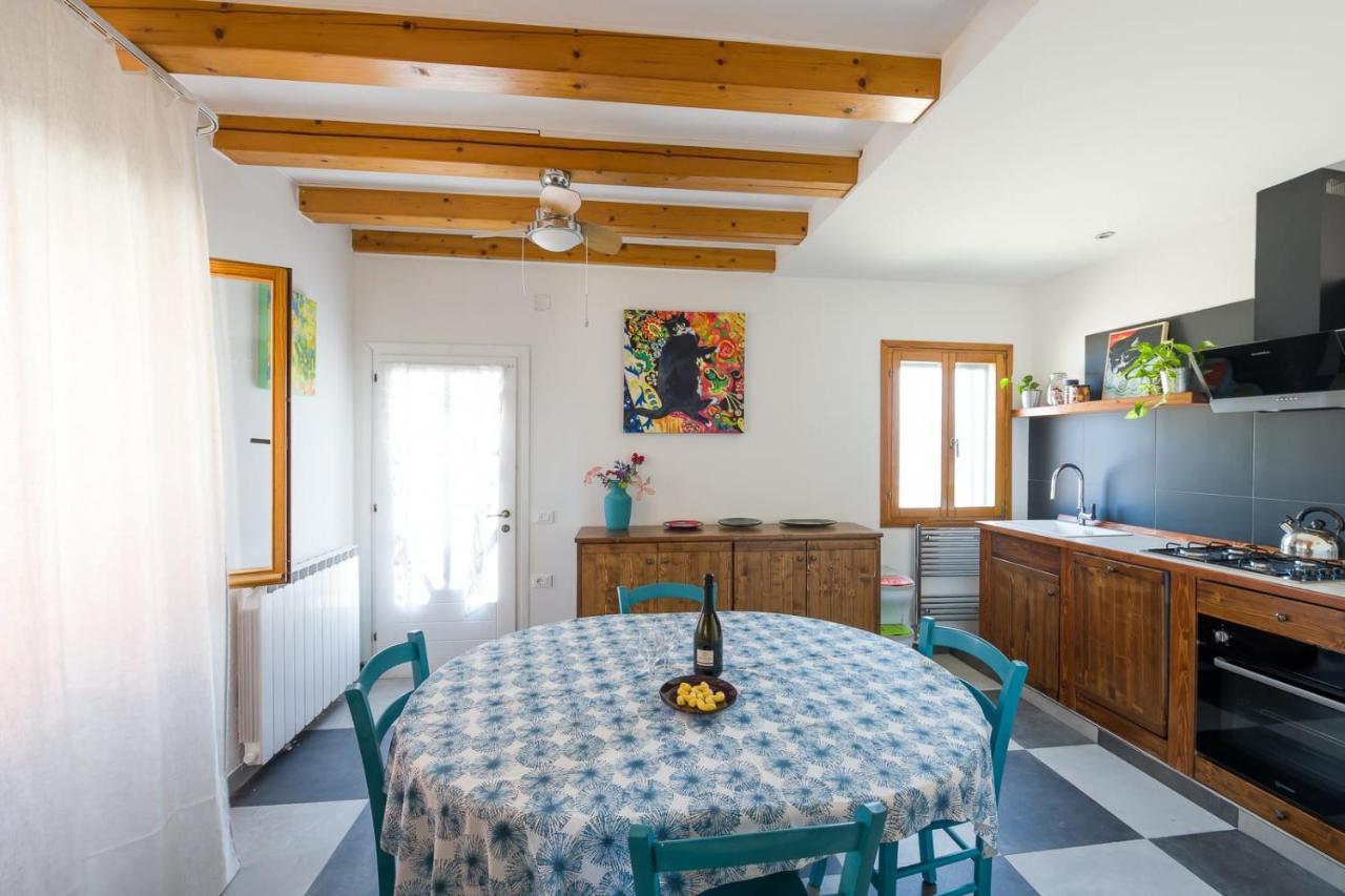 Night Galleria Holiday Home - Bed & Art In Burano - The Pink House 외부 사진