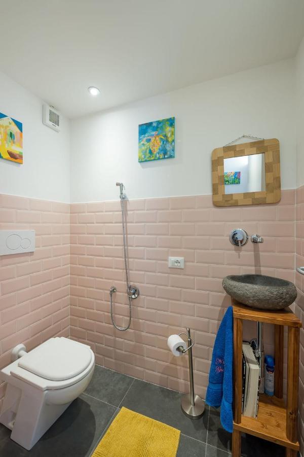 Night Galleria Holiday Home - Bed & Art In Burano - The Pink House 외부 사진