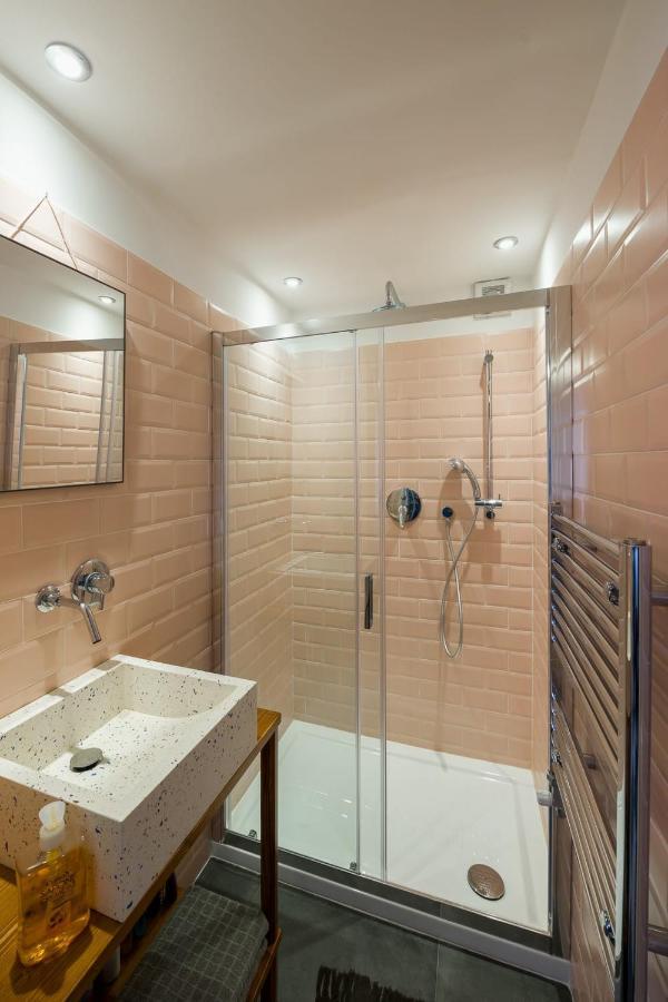 Night Galleria Holiday Home - Bed & Art In Burano - The Pink House 외부 사진