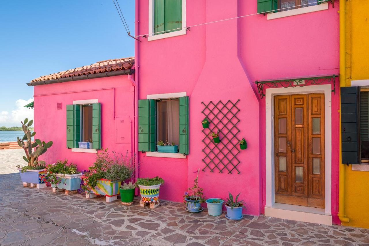 Night Galleria Holiday Home - Bed & Art In Burano - The Pink House 외부 사진