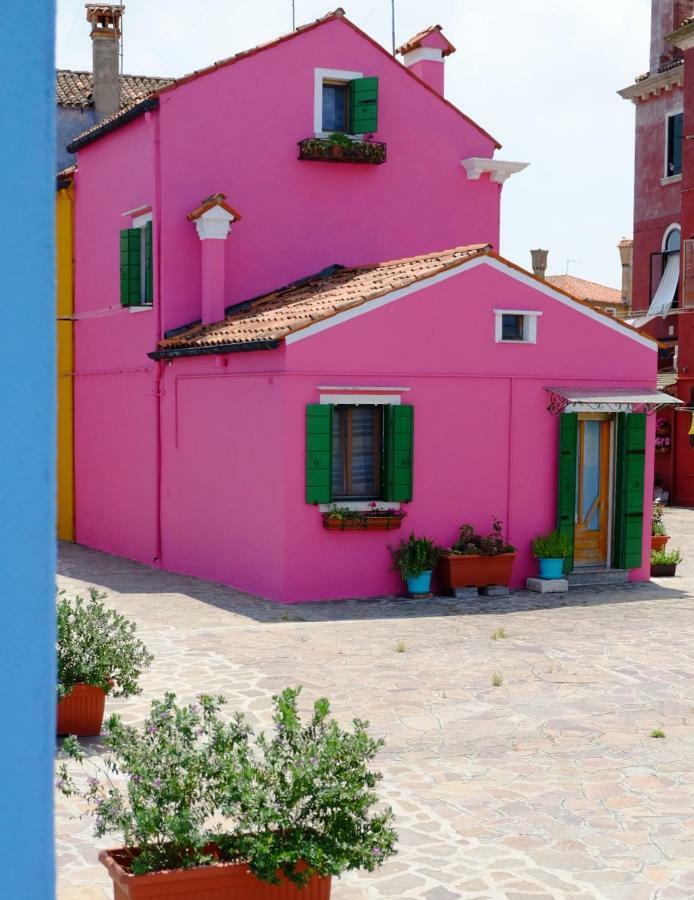 Night Galleria Holiday Home - Bed & Art In Burano - The Pink House 외부 사진